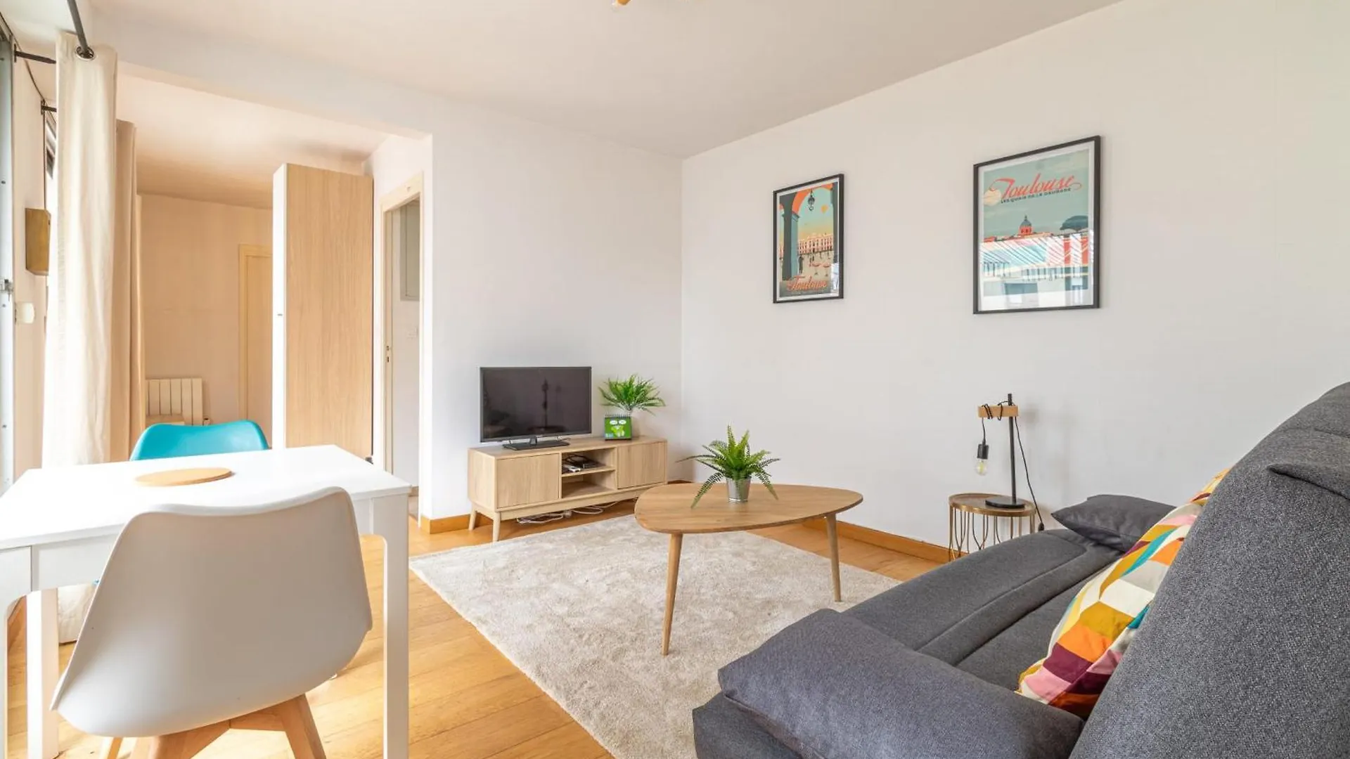Apartmán Bright Flat With Terrace - Near Train Station Toulouse